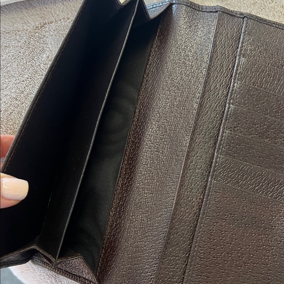 Authentic and Immaculate Gucci Beige and Brown Monogram Clutch with Silver Chain - Picture 6 of 8